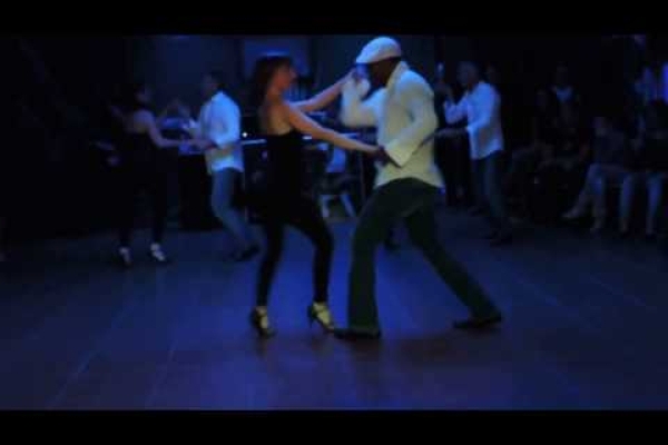 Spettacolo Todo se Puede escuela de baile (04/10/2013)